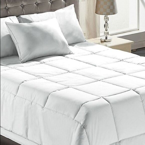 Medium Weight 250 Thread Count SilverClear Down Alternative Duvet. KING Size - Picture 1 of 1
